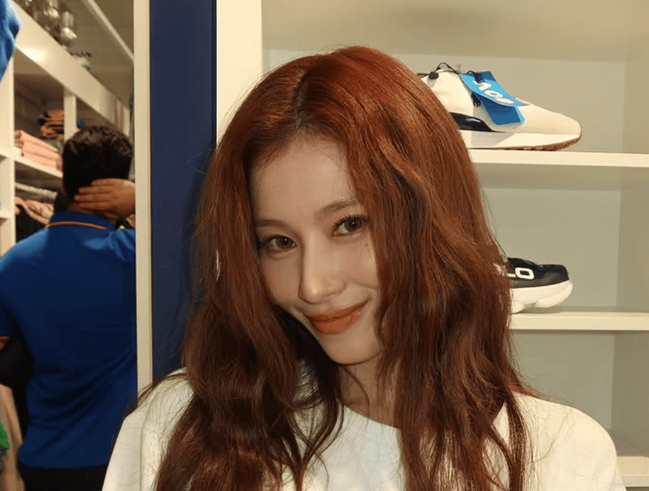 TWICEのサナ